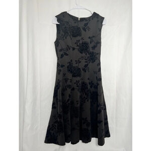 Women's Tommy‎ Hilfiger Black Velvet Floral Embroidered Dress Size 4 Sleeveless
